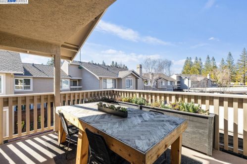 3907 Crow Canyon Rd, San Ramon, CA 94582-1458
