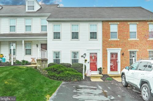 1023 Hearthridge Ln, York, PA 17404-7824