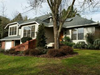 2815 Kline St, Roseburg, OR 97471-5552