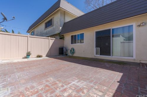 4001 Via Encinas, Cypress CA 90630-3431 exterior