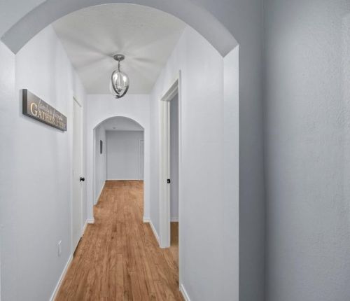 1833 Capri Ln, Taylor Lake Village TX  77586-2928 exterior