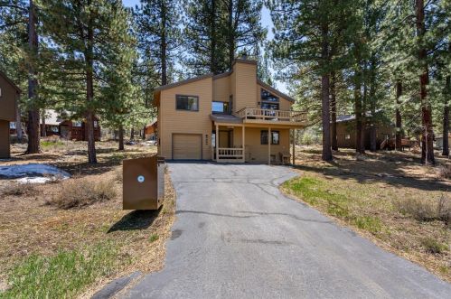 251 Basque Dr, Truckee, CA 96161-3911