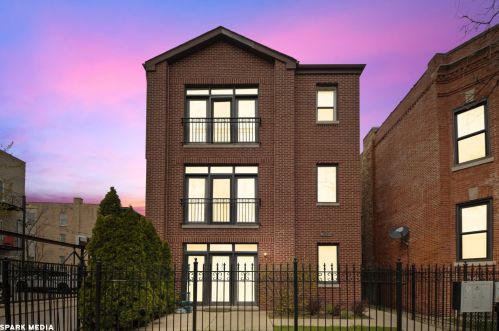 846 64th Pl, Chicago, IL 60637-3529