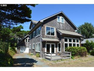 25 Portland Ave, Manzanita, OR 97130-9069