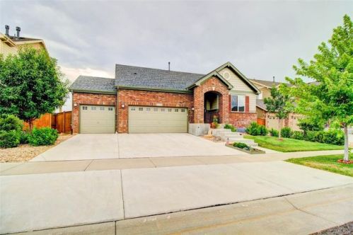 25384 2nd Ave, Denver, CO 80018-4574