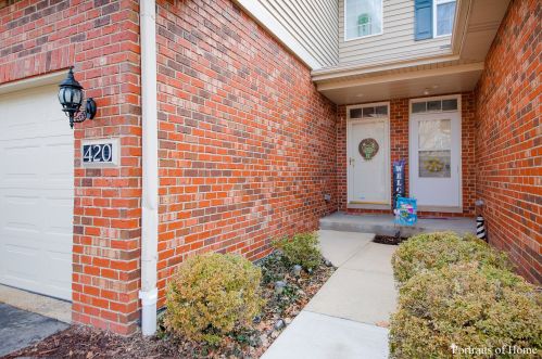 420 River Rd, Naperville, IL 60540-4181