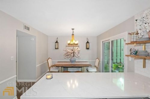 56 Cantey Pl, Atlanta GA  30327-4082 exterior