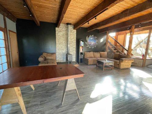 29882 Blue Lake Rd, Willits, CA 95490-8995