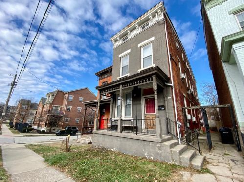 216 Fosdick St, Cincinnati, OH 45219-2262