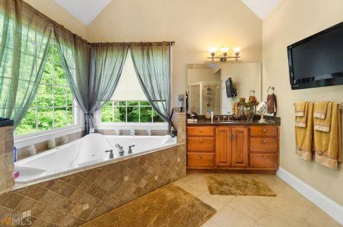 2014 Fontainbleau Dr, Conyers GA  30094-4811 exterior