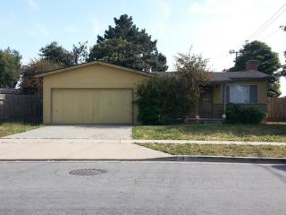 14 Saint Francis Way, Salinas, CA 93906-3720