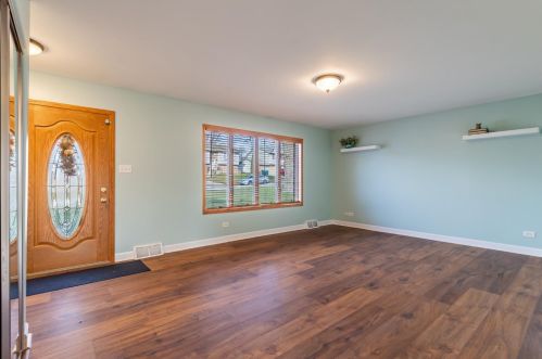 7009 86th Pl, Crown Point, IN 46307-4964