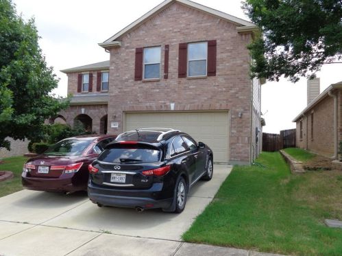 913 Blackberry Trl, Fort Worth, TX 76120-3343