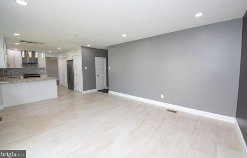 1865 Greymont St, Philadelphia PA  19116-3829 exterior