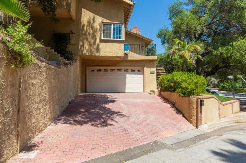 2411 Chevy Chase Dr, Glendale CA  91206-4525 exterior