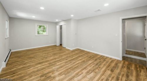 32 Stansfield Pl, Paterson NJ  07508-1672 exterior