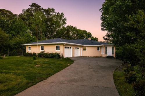 4464 Old Norcross Rd, Duluth GA  30096-4216 exterior