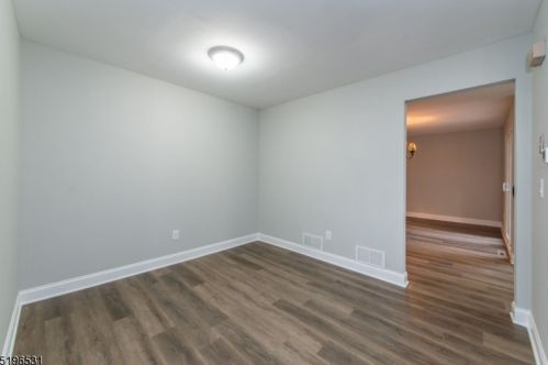 142 Nottingham Sq, Hackettstown NJ  07840-4236 exterior