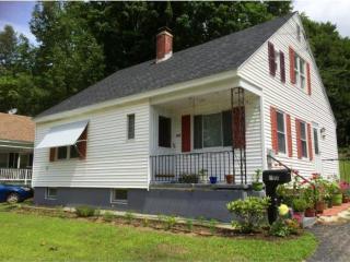 277 Elm St, Laconia, NH 03246-2385