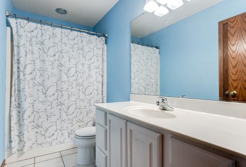 5433 Jefferson Ct, Saint Paul MN  55110-5770 exterior