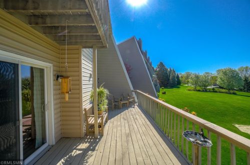 3282 Camelot Dr, Saint Paul MN  55125-2754 exterior