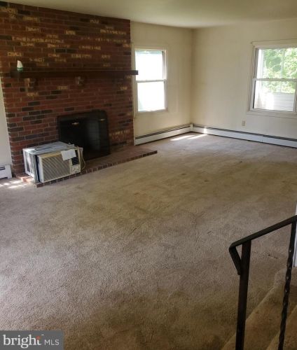 135 Plumtree Ln, Willingboro, NJ 08046-2628