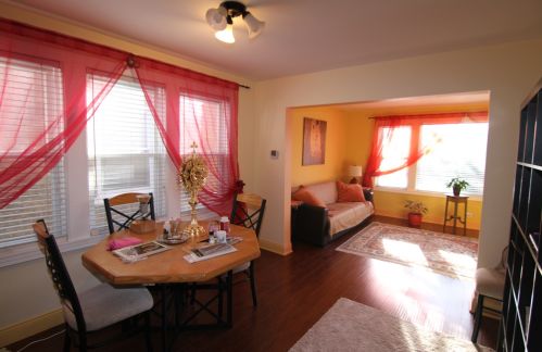 3739 Nora Ave, Chicago, IL 60634-2318