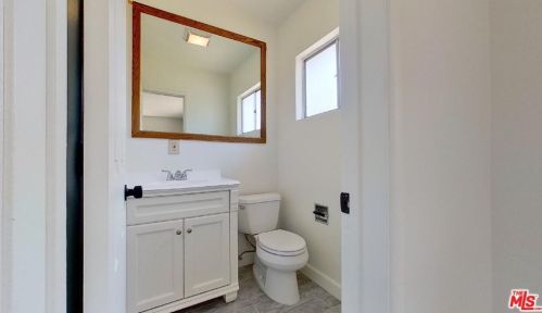 2569 Mt Vernon Ave, Riverside CA  92507-3202 exterior