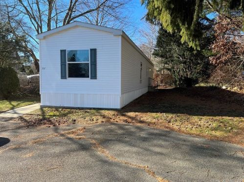 144 Boyd Dr, Waterbury, CT 06712-1887