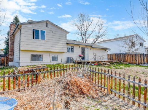 16492 Wyoming Dr, Aurora CO 80017-4159 exterior