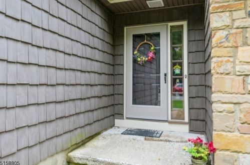 74 Goldfinch Dr, Hackettstown NJ  07840-3023 exterior