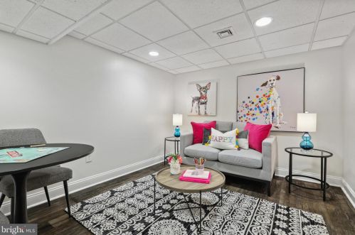 30 Robert Rd, Princeton NJ  08540-5333 exterior