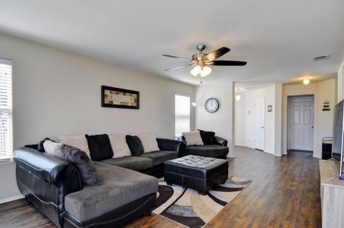 7500 Lazy Spur Blvd, Fort Worth TX  76131-5229 exterior