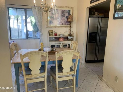 2429 Rdg Vw Ct, Simi Valley CA 93065-1923 exterior