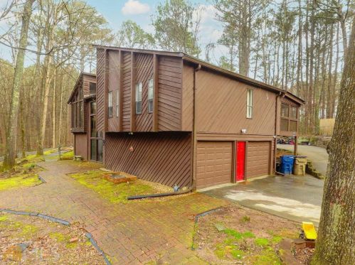 236 Watkins Glen Dr, Kennesaw, GA 30144-1481