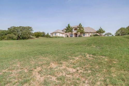 2613 Whispering Oaks Cv, Cedar Hill, TX 75104-4557