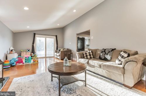 241 Nassau Dr, Tavistock NJ 08033-3976 exterior