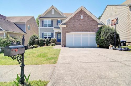 402 Glenleigh Dr, Holly Springs, GA 30114-7221