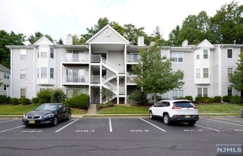 864 Juniper Way, Mahwah, NJ 07430-3460