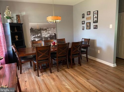 2258 Water Garden Dr, Hanover PA 17331-8319 exterior