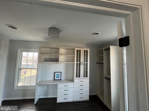 2118 Sebastian Rd, Fredericksburg, VA 22405-5736