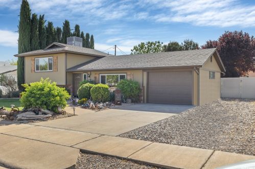 519 Prickley Pear Dr, Washington, UT 84780-1417