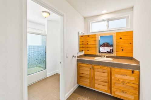 370 Yorkshire Cir, Anaheim CA 92808-1313 exterior