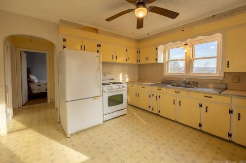 144 Spring St, Torrington, CT 06790-4700