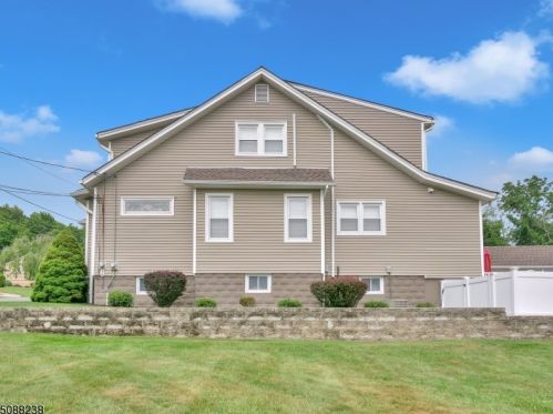 12 Roosevelt Ave, Paterson NJ  07506-1503 exterior