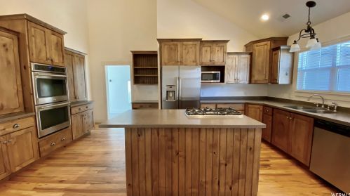 623 Patterson Ln, Alpine UT 84004-1102 exterior