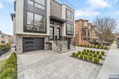 723 Jefferson Ave, Cliffside Park, NJ 07010-2011
