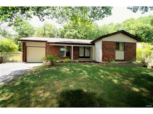 2117 Quirinal Ct, Fenton, MO 63026-2220
