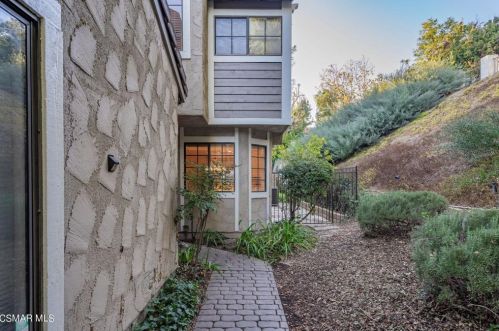 29731 Windsong Ln, Calabasas, CA 91301-4074