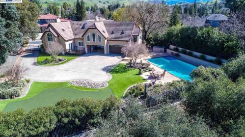 6607 Arlington Dr, Pleasanton, CA 94566-7849
